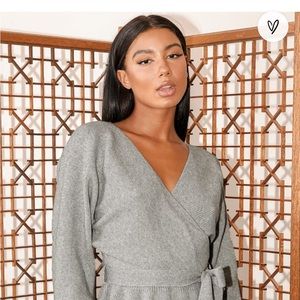 NWT Lulu’s Sweet and Sophisticated Heather Grey Knit Faux-wrap Sweater Medium